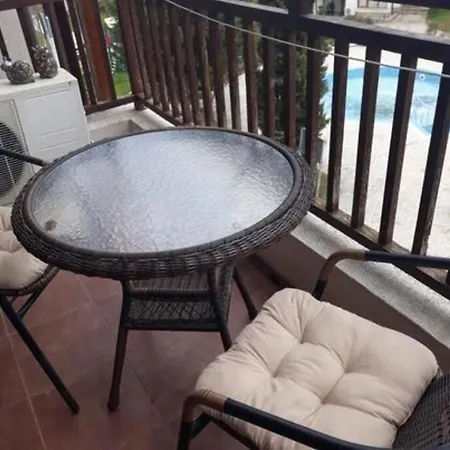 Modern, 1 Bed Apt, 4* Vineyards *